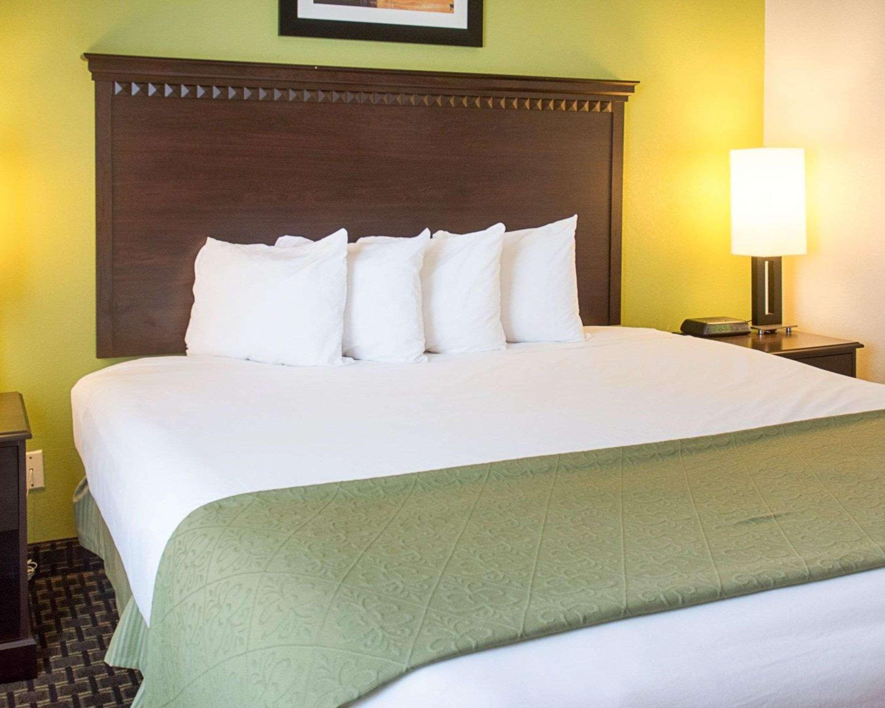 Quality Inn & Suites Quantico Stafford Ngoại thất bức ảnh